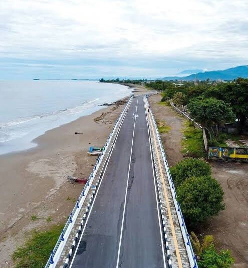 Pembangunan jalan layang menuju BIM yang mangkrak di Lolong Kota Padang