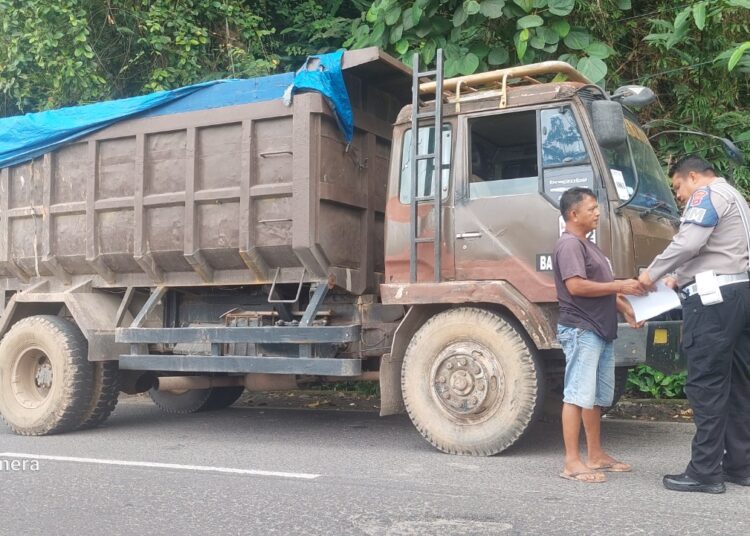 Razia truk di Padang, Kamis (5/9)