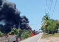 Truk tangki BBM terbakar di Jalan Lintas Painan-Bengkulu, Jumat (27/8)