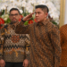 Mayor Teddy Indra Wijaya memberikan hormat kepada Presiden Prabowo Subianto saat pengumuman jajaran menteri Kabinet Merah Putih di Istana Merdeka, Jakarta, Minggu (20/10/2024). Int