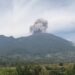 Gunung Marapi erupsi pada Sabtu (26/10) siang.