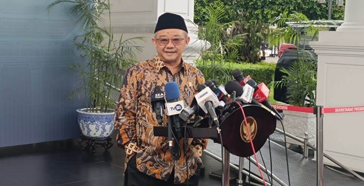 Menteri Pendidikan Dasar dan Menengah (Mendikdasmen) Abdul Mu'ti saat memberikan keterangan di kompleks Istana Kepresidenan, Jakarta, Selasa (26/11/2024). Foto: Sindonews