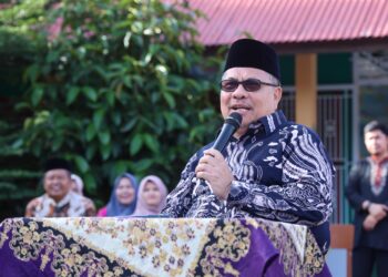 Ketua DPRD Sumbar Muhidi.