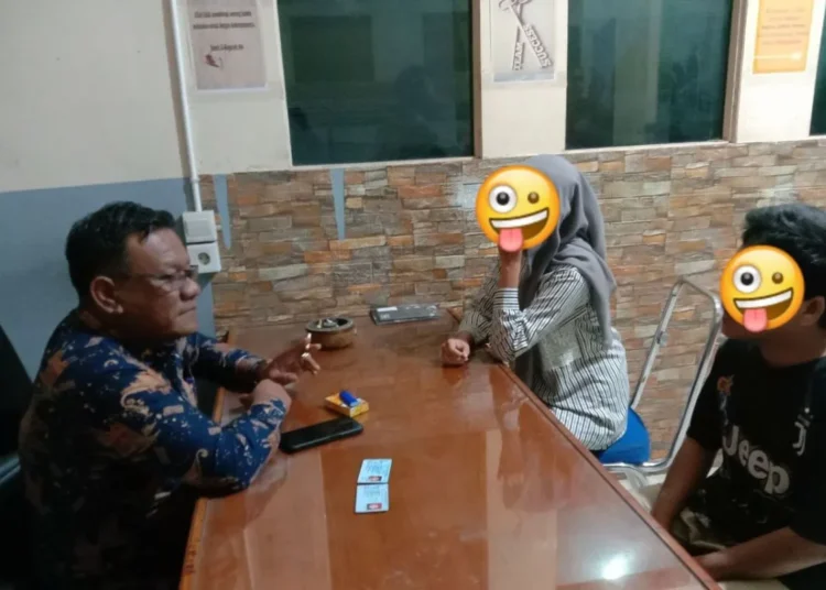 Pasangan kumpul kebo di penginapan di Padang Pariaman diamankan petugas (foto: Dinas Satpol PP dan Damkar Padang Pariaman).