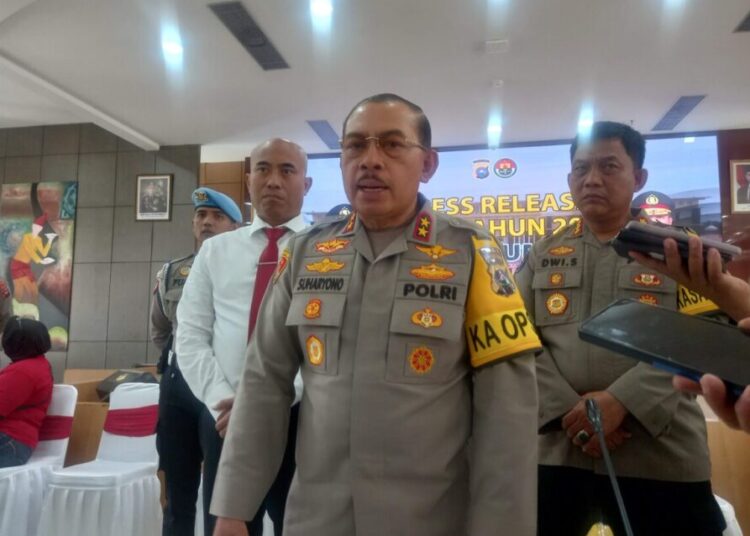 Kapolda Sumatera Barat, Irjen Pol Suharyono.