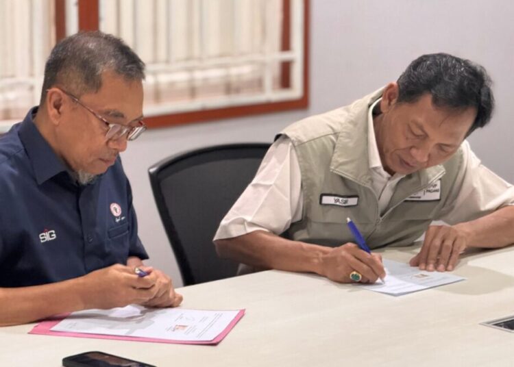 Penandatanganan Memorandum of Understanding (MoU) antara PT Semen Padang dengan BPVP di Rumah Knowledge Management PT Semen Padang, pada Rabu (8/1/2025).