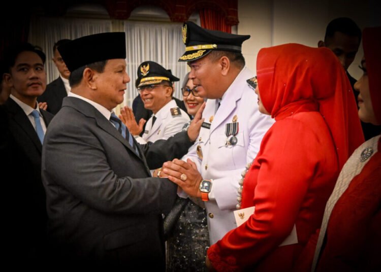 Presiden RI Prabowo Subianto menyampaikan selamat pelantikan Wali Kota Pariaman, Yota Balad.