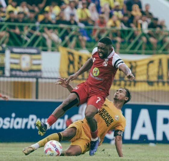 PS Barito Putera menjamu Semen Padang FC di Stadion Demang Lehman, Martapura, Sabtu (8/2). Foto: Dok. Barito Putera