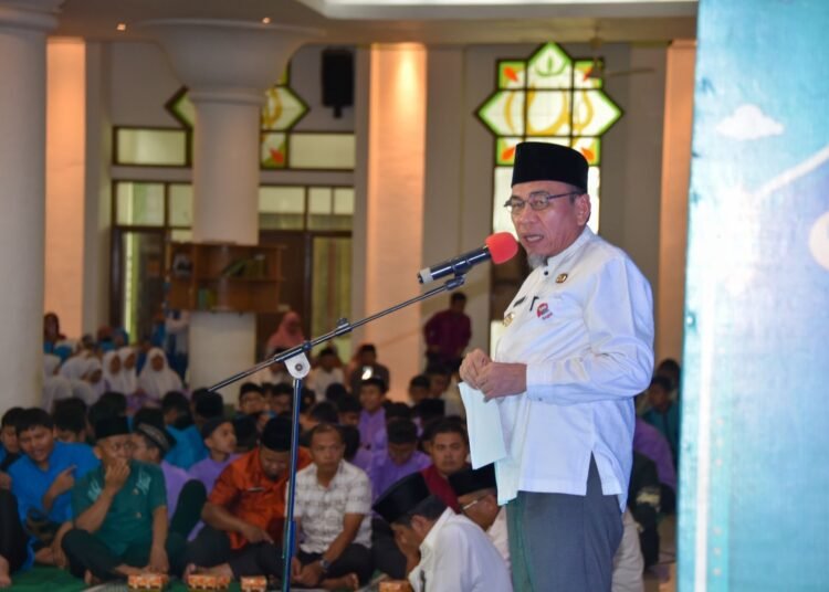 Wakil Wali Kota Padang Maigus Nasir resmi meluncurkan Program Pesantren Ramadan 1446 H.