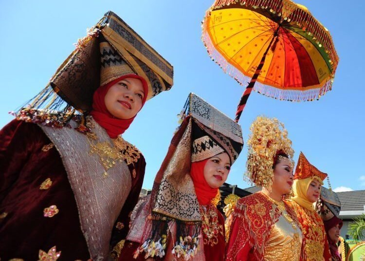 Ilustrasi pernikahan di Minangkabau, Sumbar (foto: hipwee)