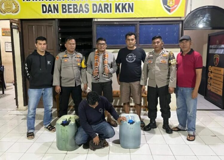 Tersangka dan barang bukti diamankan di Mapolres Tanah Datar.