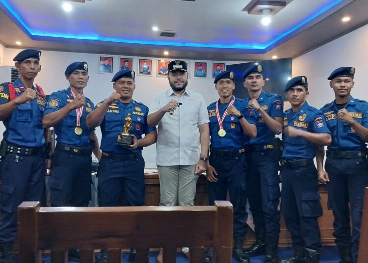 Wali Kota Padang, Fadly Amran dan Tim Damkar.