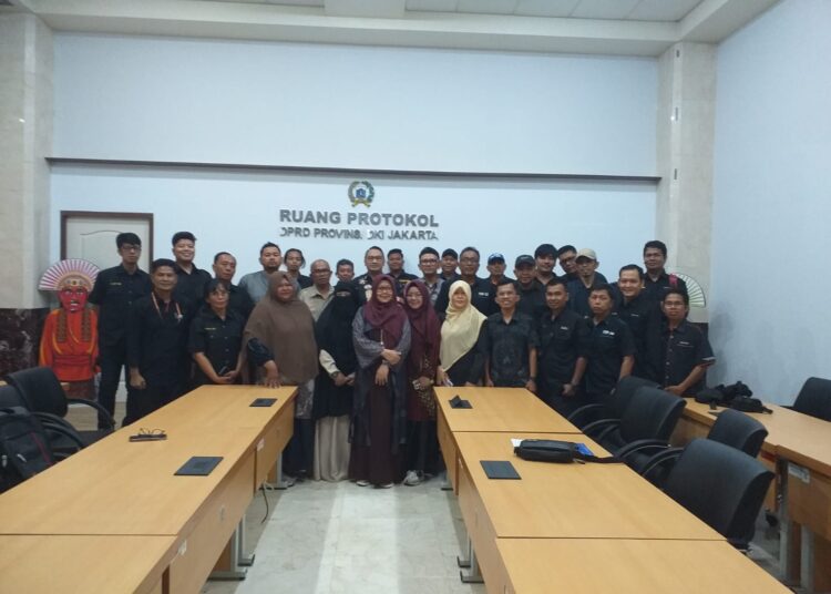 DPRD Sumbar bersama 28 anggota FWP-SB melakukan studi tiru ke DPRD Provinsi DKI Jakarta pada Kamis (13/3).