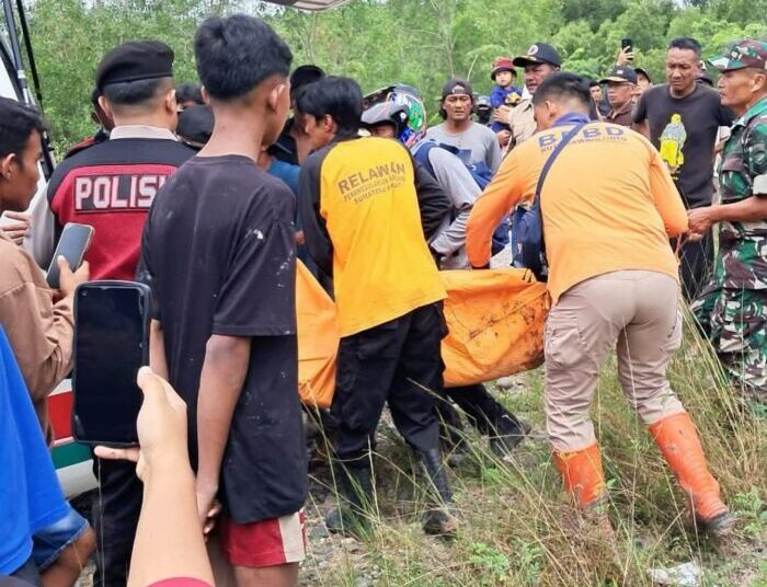 Evakuasi korban diduga diterkam buaya di Sawahlunto