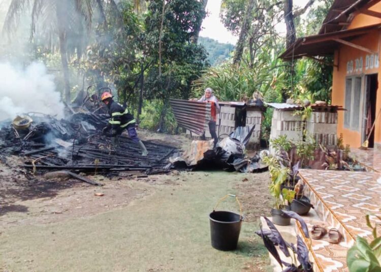 Kebakaran gudang di Padang, Kamis (13/3)