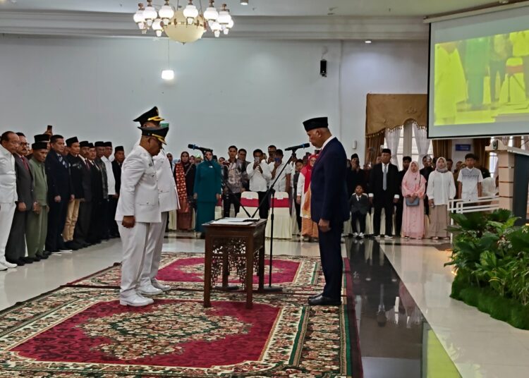 Suasana pelantikan Yulianto dan M. Ihpan sebagai Bupati dan Wakil Bupati Pasaman Barat untuk masa jabatan 2025-2030. Foto: Habil Ramanda