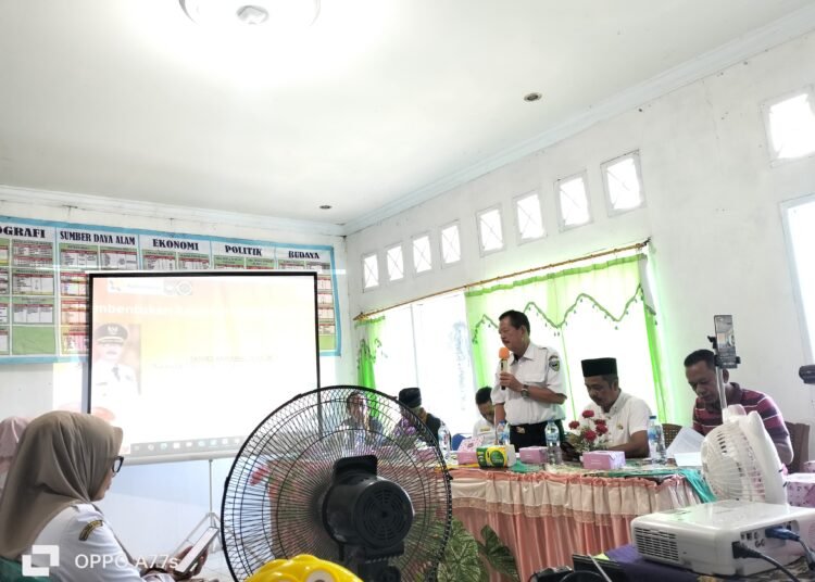 Pemerintah Nagari Lumpo, Kecamatan IV Jurai, Pesisir Selatan, menggelar rapat pembentukan Koperasi Desa Merah Putih dan pembentukan pengurusnya di kantor wali nagari setempat pada Rabu (16/4). Foto: IST