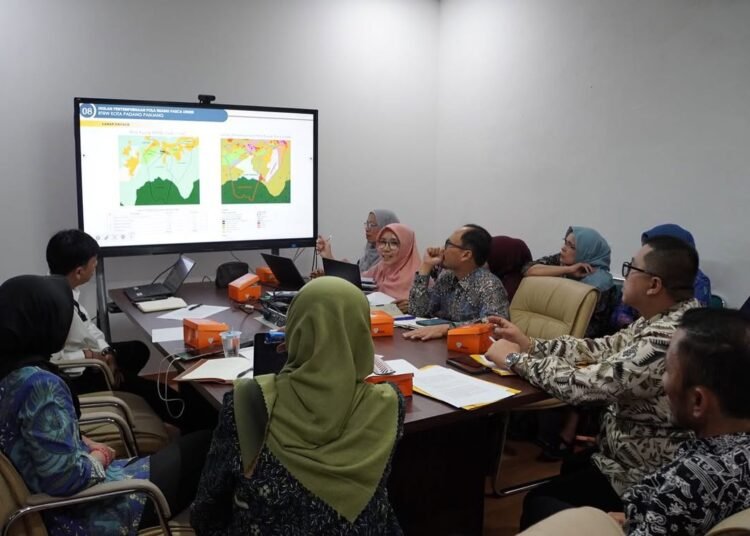 Jajaran Pemko Padang Panjang menunjungi Kementerian ATR/BPN. (foto: Diskominfo Padang Panjang).