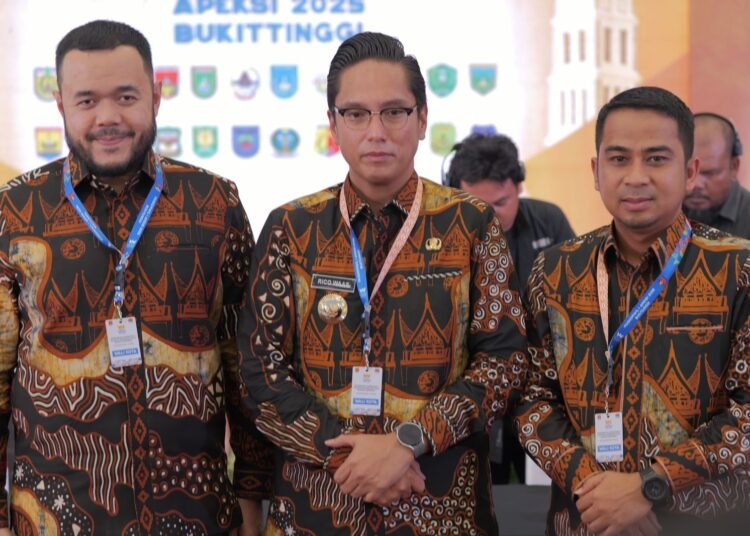 Wali Kota Padang, Fadly Amran, menghadiri Musyawarah Komisariat Wilayah I Asosiasi Pemerintah Kota Seluruh Indonesia di Bukittinggi, Selasa (29/4).