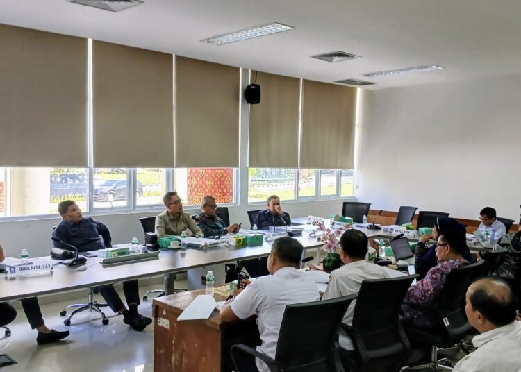 Panitia Khusus (Pansus) II DPRD Kota Padang membahas  isu pendapatan dan penganggaran dalam kerangka Rencana Pembangunan Jangka Menengah Daerah (RPJMD) 2025–2029.