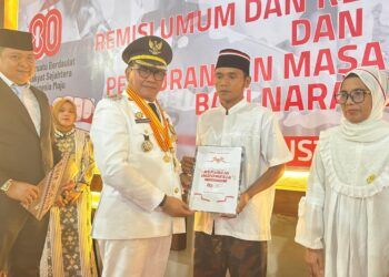 Pemko Bukittinggi Serahkan Remisi HUT RI untuk Ratusan Narapidana