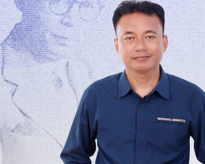 Dr. Hendrizal, S.IP., M.Pd. adalah Ketua Pulaupanjang HAJeF Project (PHP) Pasaman Barat, Sumbar; Dosen bidang PPKn.