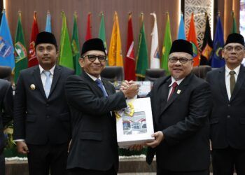 LHP BPK Diserahkan, DPRD Sumbar Tekankan APBD Harus Berdampak bagi Masyarakat