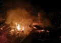 Sebuah Rumah Semi Permanen Ludes Terbakar di Padang