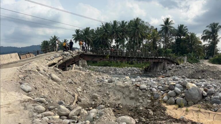 Jembatan Darurat Batang Anai di Padang Pariaman Kembali Difungsikan, Jembatan Permanen Segera Dibangun