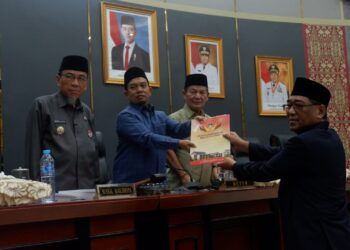 DPRD Kota Padang Sahkan P-APBD 2026, Fraksi PAN Minta Hibah Rp3 Miliar untuk PPMTI Dicoret