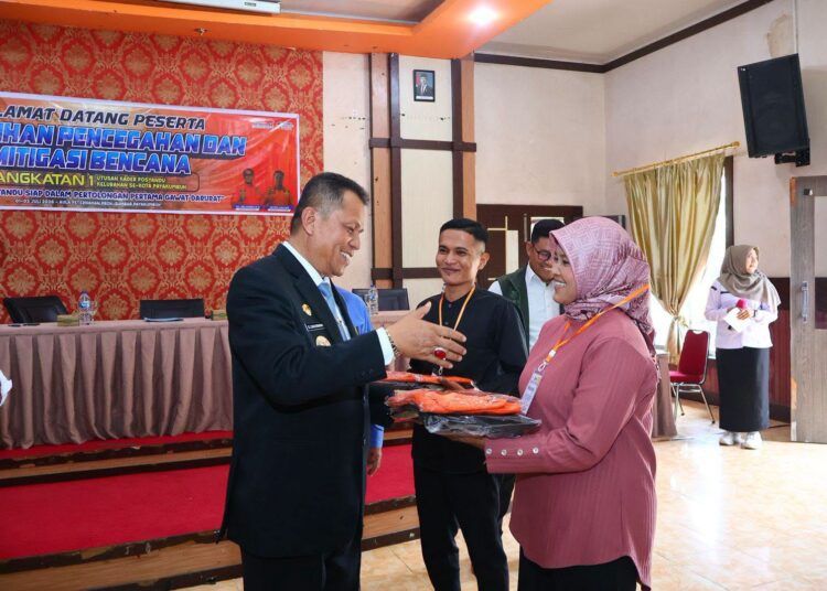 Wakil Wali Kota Payakumbuh Elzadaswarman membuka Pelatihan Pencegahan dan Mitigasi Bencana yang diselenggarakan BPBD Kota Payakumbuh di Aula Peternakan Provinsi Sumatera Barat, Rabu (1/7/2026).