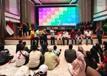 PLN UP3 Padang Hadir di Tengah Euforia Nobar Piala Dunia, Dekatkan Layanan Kelistrikan kepada Masyarakat