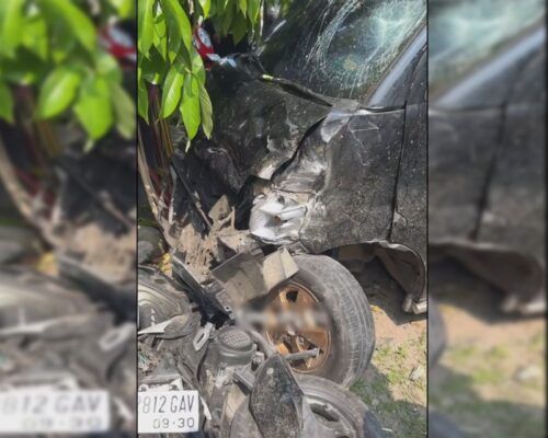 Gran Max Seruduk Motor Parkir di Pesisir Selatan hingga Ringsek, Seorang Pelajar Jadi Korban