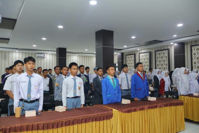 Siapkan Pemimpin Muda Berkarakter, Pemko Payakumbuh Bekali 100 Pengurus OSIS Pendidikan Politik