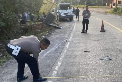 Lima Kendaraan Terlibat Kecelakaan Beruntun di Dharmasraya, Korban Tiga Orang