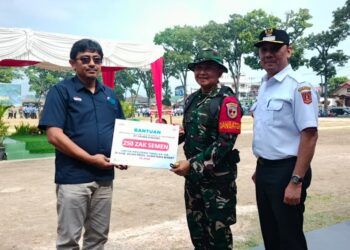 Dukung TMMD ke-129 di Agam dan Lima Puluh Kota, PT Semen Padang Salurkan 500 Sak Semen