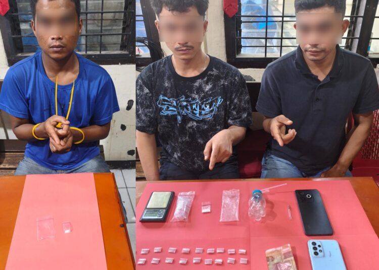 Polisi menangkap tiga orang di Nagari Situjuah Banda Dalam, Kecamatan Situjuah Limo Nagari, Lima Puluh Kota, dan menyita 40 paket sabu-sabu pada Kamis (16/7/2026) siang, Foto: Polres Payakumbuh