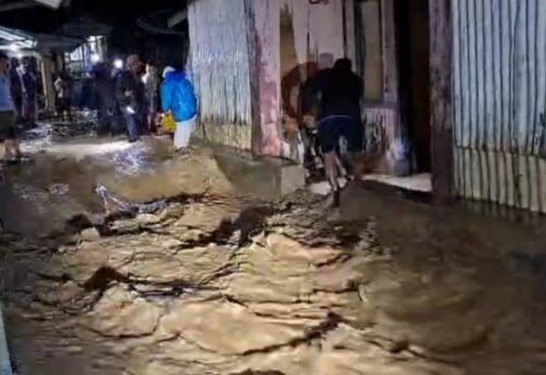 Puluhan Rumah Terendam Banjir di Agam, Ratusan Warga Mengungsi