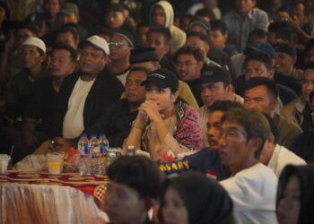 Bupati Dharmasraya Nobar Final Piala Dunia 2026 Bersama Warga, UMKM Lokal Ikut Bergeliat