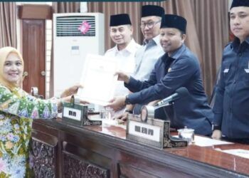 Pemko Bukittinggi dan DPRD Sepakati Perubahan Perda Pajak dan Retribusi Daerah