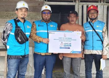 Terangi Mentawai hingga Pelosok, PLN Salurkan Bantuan Pasang Baru Listrik Gratis bagi 22 Keluarga