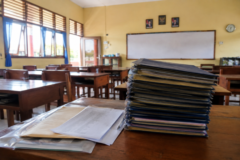 Wali Murid Keluhkan Pengambilan Ijazah di SMAN 2 Painan Dikaitkan dengan Tunggakan Komite