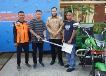 Wali Kota Padang Luncurkan Program Padang Sibersih di Kecamatan Padang Barat