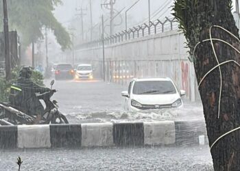 BMKG Ungkap Penyebab Hujan Lebat di Padang, Warga Diminta Waspada Tiga Hari ke Depan