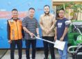 Anggota DPRD Padang Iswanto Kwara Salurkan 5 Bentor Pengangkut Sampah di Padang Barat