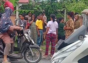 Tangkap layar siaran langsung TikTok yang memperlihatkan lokasi penemuan mayat pria di kawasan Perumahan PPI, Pasir Jambak, Kota Padang, Minggu (9/8/2026).
