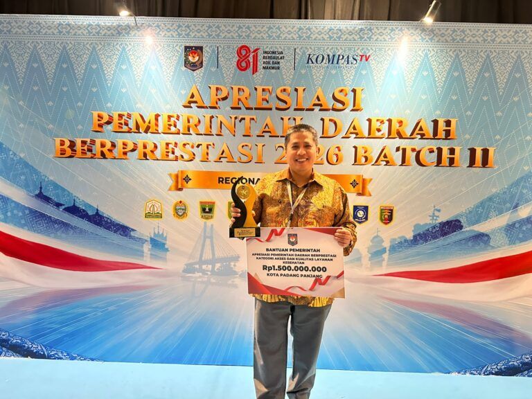 Padang Panjang Raih Penghargaan Nasional Akses dan Kualitas Layanan Kesehatan Terbaik