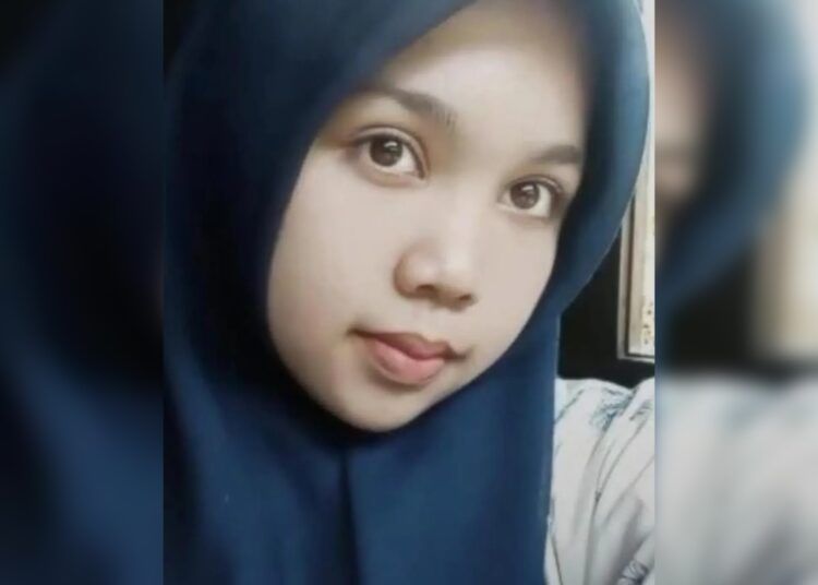 Seorang pelajar SMAN 5 Payakumbuh bernama Mulya Putri Yolanda (16), yang akrab disapa Yola, dilaporkan hilang sejak Jumat (14/8/2026) usai berpamitan ke sekolah menggunakan sepeda motor Honda berwarna hitam dengan nomor polisi BA 2258 MV.