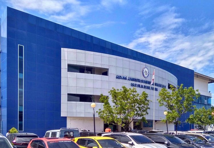 Gedung Administrasi dan Instalasi Rawat Jalan RSUP Dr. M. Djamil Padang, Sawahan Timur, Kota Padang, Sumatera Barat.