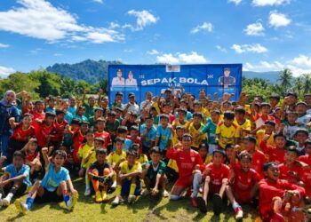 Lewat Dana Pokir, Anggota DPRD Padang Rustam Efendi Dorong Pembinaan Sepak Bola Usia Dini  ​